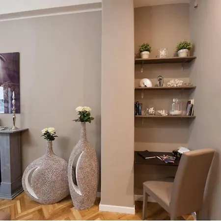 Lägenhet Vomero Grandi Residenze Neapel