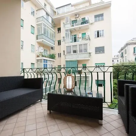 Vomero Grandi Residenze Lägenhet